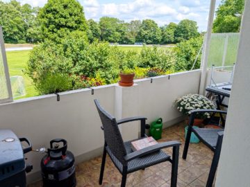 Balkon EG - Gepflegtes Dreifamilienhaus am Kalkhügel