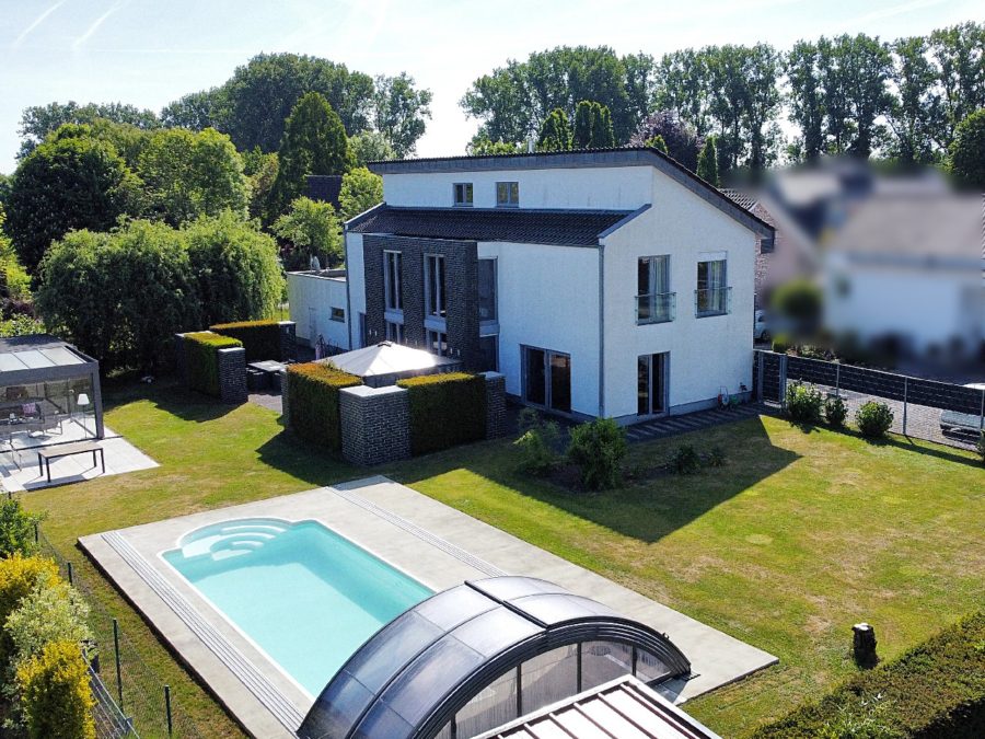 Luxus pur! Exklusives Einfamilienhaus vor den Toren Osnabrücks, 49205 Hasbergen