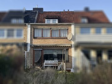 Rückansicht von der Gartenseite - Charmantes Reihenhaus am Schölerberg zum Selbstgestalten