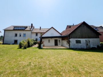 Bild - Kernsanierung oder Abriss: 2 Häuser auf großem Grundstück