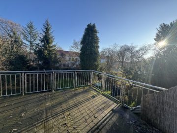 Balkon mit Blick in den Garten - Toplage Weststadt- geräumiges Ein-/ Zweifamilienhaus mit großem Grundstück