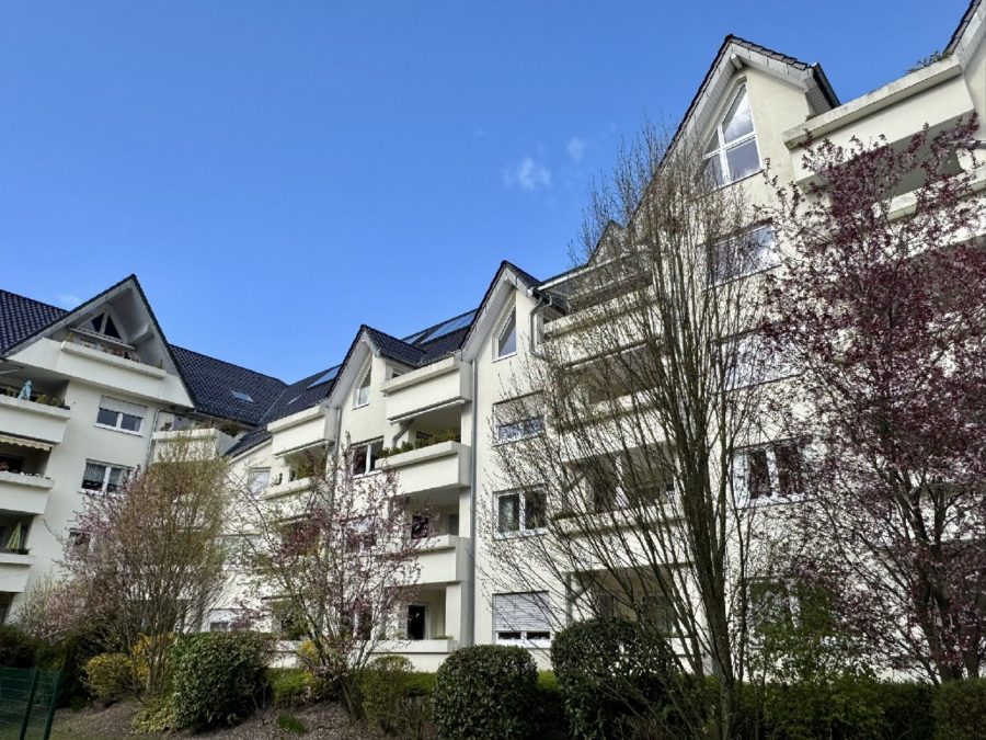 Titelbild - Sofort frei: 2-Zimmer-Wohnung mit Balkon in Toplage in der Wüste
