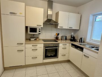 Bild - Sofort frei: 2-Zimmer-Wohnung mit Balkon in Toplage in der Wüste