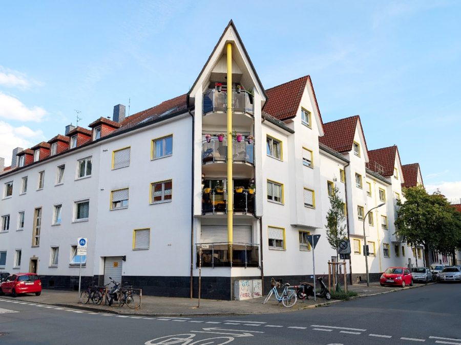 Gut geschnittene 4-Zi.-Wohnung: Balkon mit Blick ins Grüne und Tiefgarage, 49080 Osnabrück