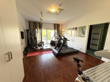 Bild - Repräsentatives Einfamilienhaus mit luxuriöser Ausstattung