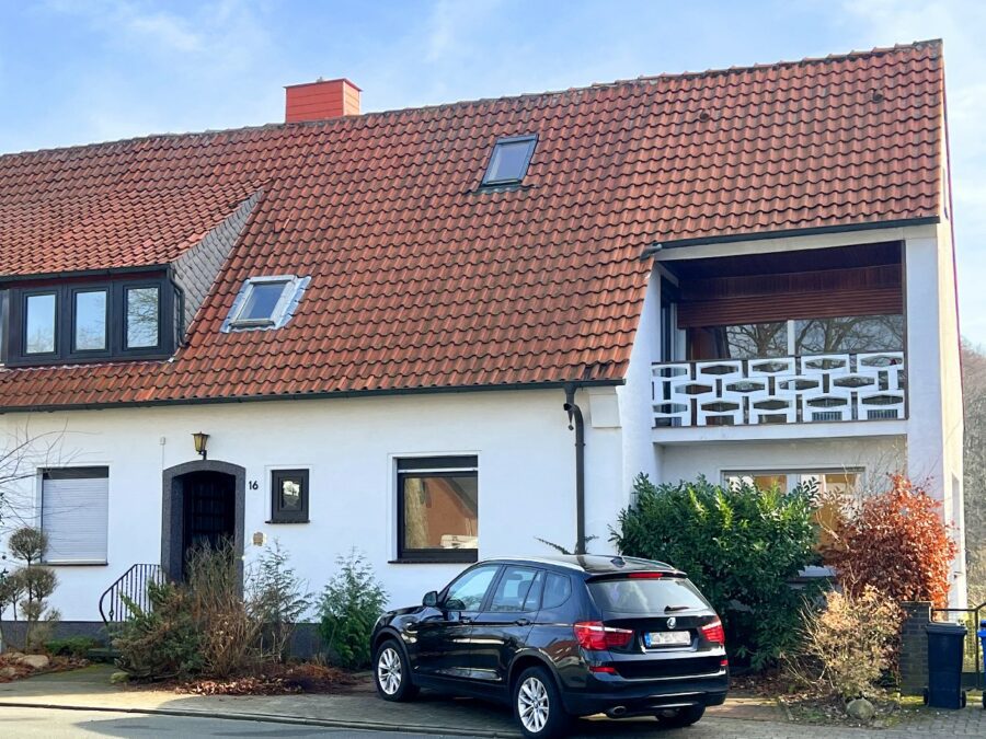 Große Doppelhaushälfte in beliebter Lage am Sonnenhügel, 49088 Osnabrück