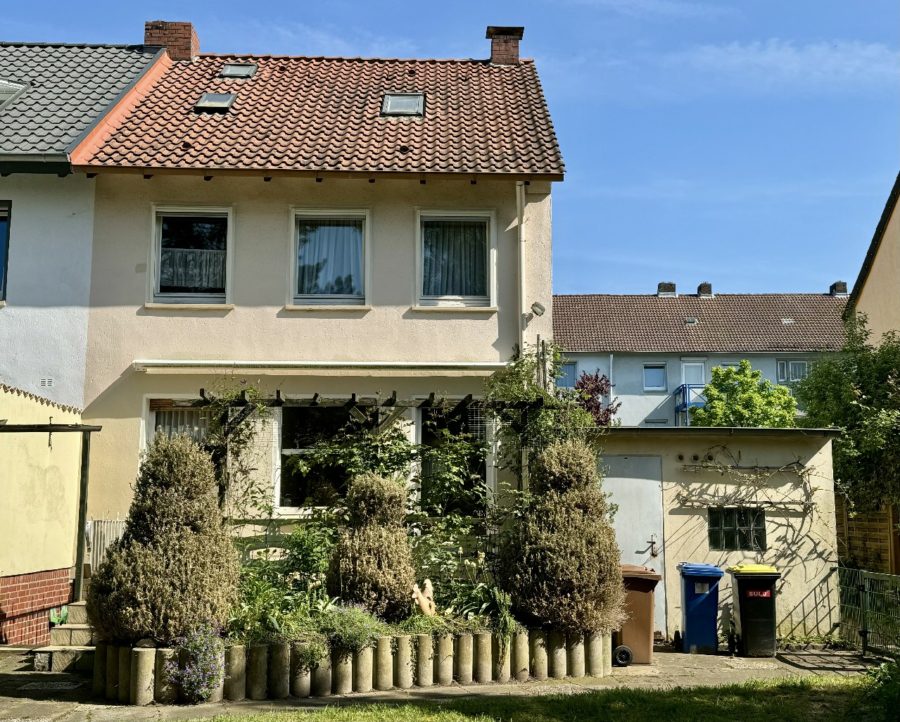 Reihenendhaus mit schönem Grundstück am Schölerberg-ideal für Familien - ...im sonnenverwöhnten Zuhause.