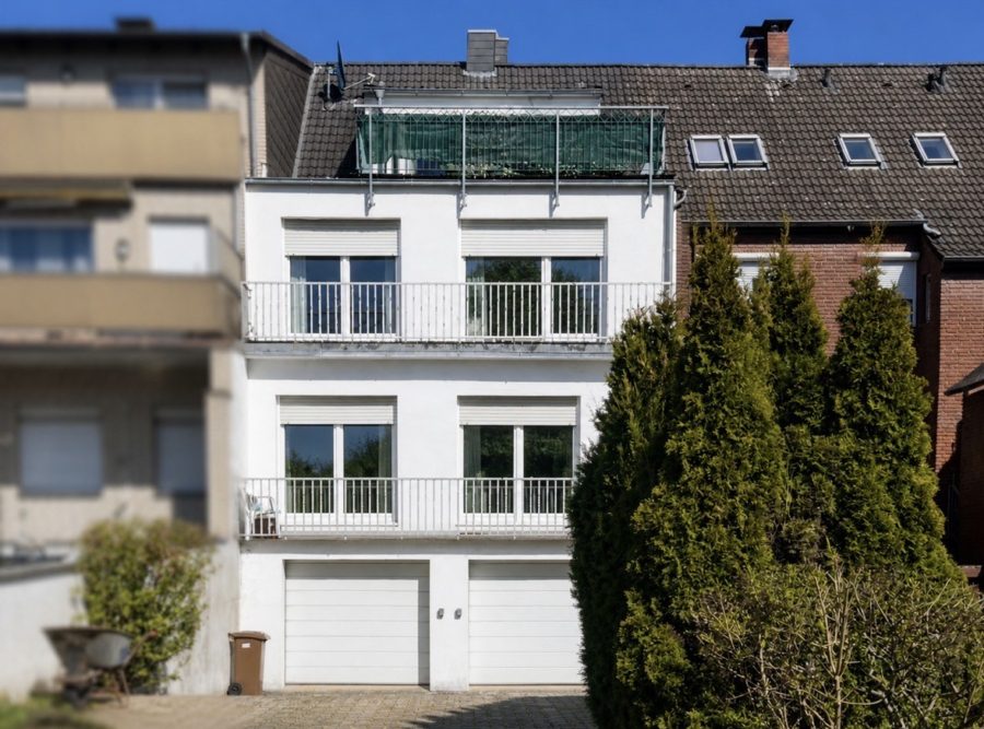 Solides Dreifamilienhaus Nähe Bremer Brücke, 49084 Osnabrück