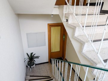 Bild - Solides Mehrfamilienhaus in beliebter Wohnlage am Sonnenhügel