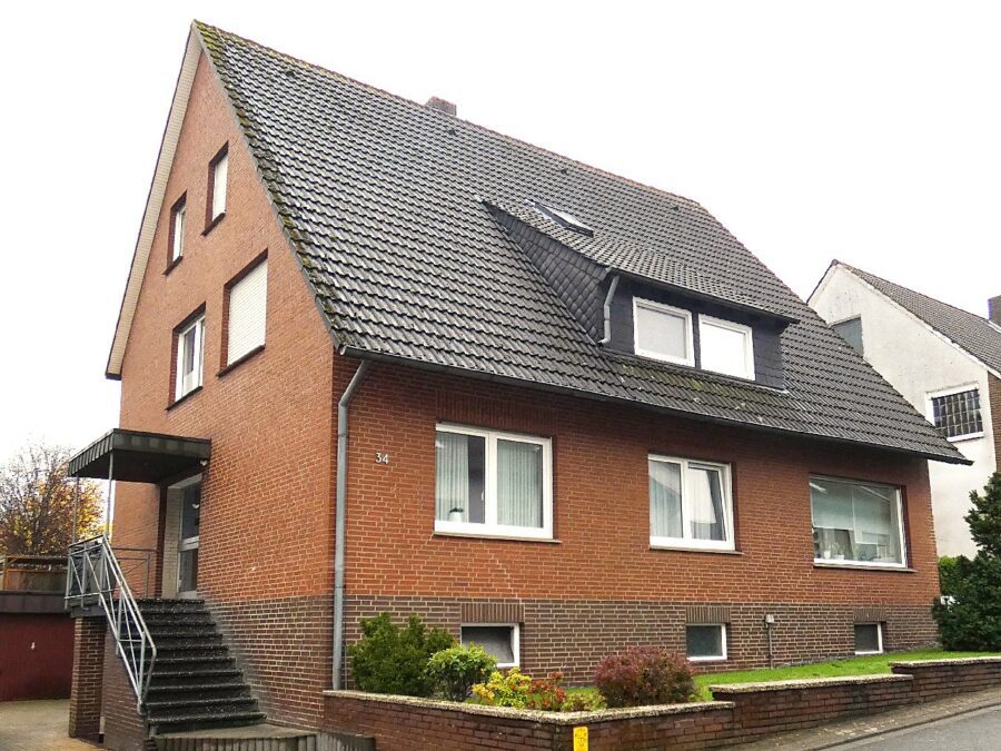 Solides Zweifamilienhaus mit ausgebautem Dachgeschoss in netter Nachbarschaft von Hasbergen, 49205 Hasbergen