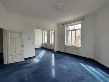 Bild - Toplage direkt am Jahnplatz- ETW mit Charme und Stellplatz