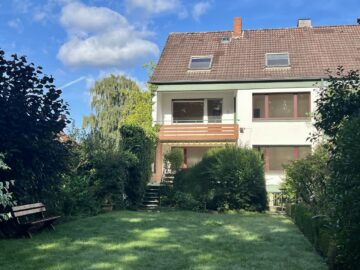 Toplage für Familien am Sonnenhügel - Ansicht von der Gartenseite