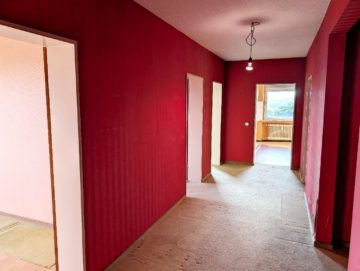 Bild - In der Wüste: Sanierungsbedürftige 3-Zimmer-Eigentumswohnung