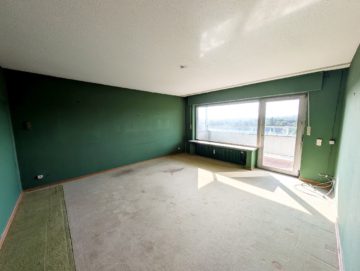 Bild - In der Wüste: Sanierungsbedürftige 3-Zimmer-Eigentumswohnung