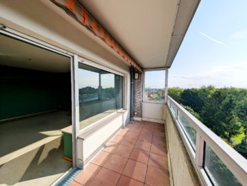 Bild - In der Wüste: Sanierungsbedürftige 3-Zimmer-Eigentumswohnung