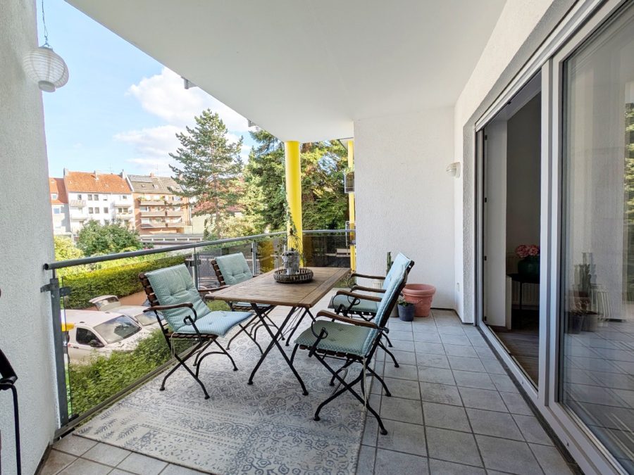 4-Zi.-Wohnung mit großem Balkon, Blick ins Grüne und Tiefgarage, 49080 Osnabrück