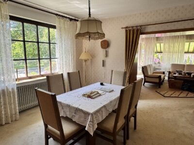 Das Wohn-und Esszimmer sind zusammen über 50 m² groß...