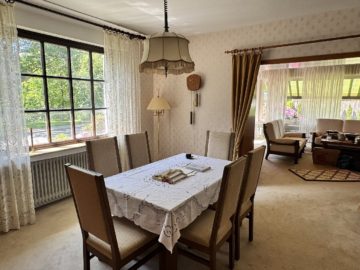 Das Wohn-und Esszimmer sind zusammen über 50 m² groß... - Viel Platz für Ihr Familienglück in ruhiger, beliebter Wohnlage