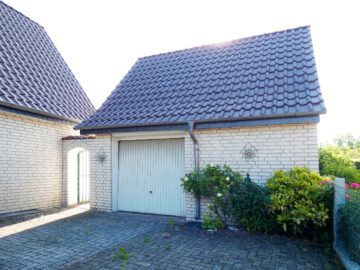 Lotte-Büren - Ein Haus mit großem Grundstück und vielen Möglichkeiten! - Garagengebäude